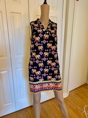 Sleeveless Elephant Print Shift Dress in Navy and Pink Crown & Ivy